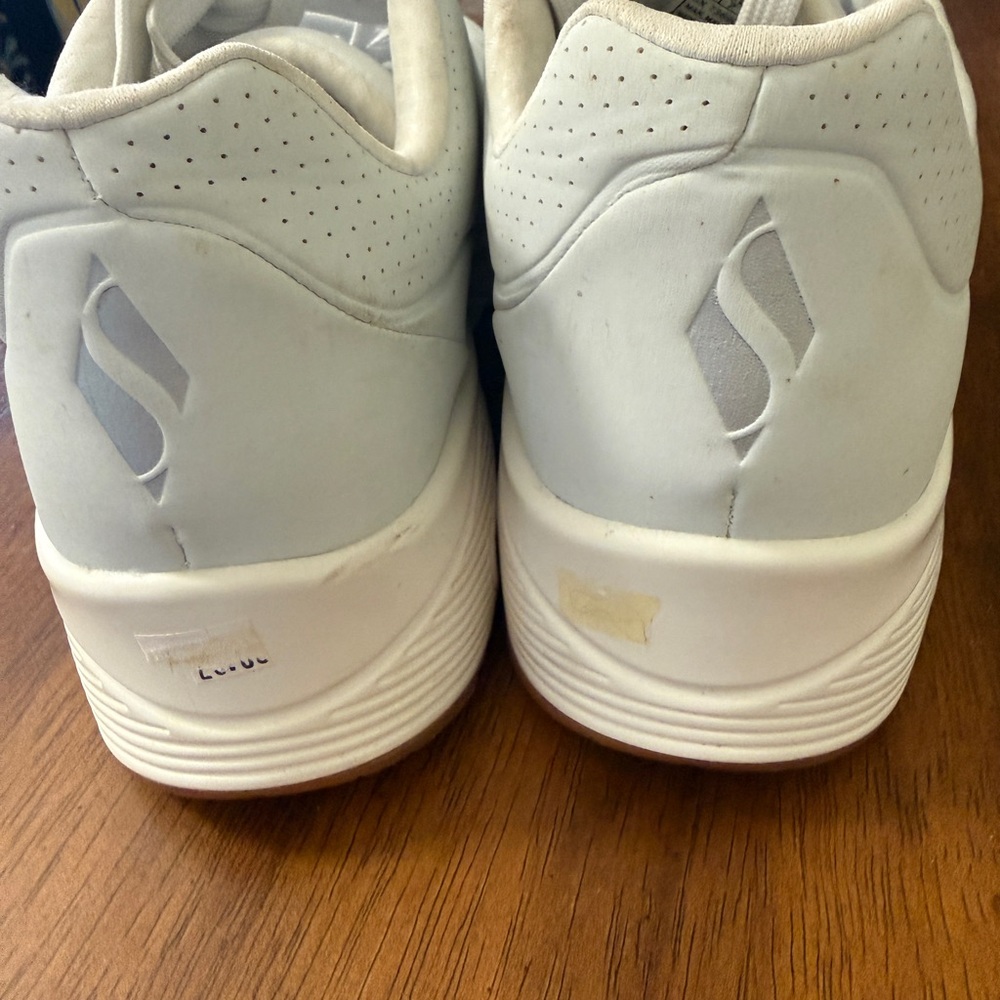 Skechers Women's Uno Stand on Air Sneakers  size 10 - Picture 3 of 5
